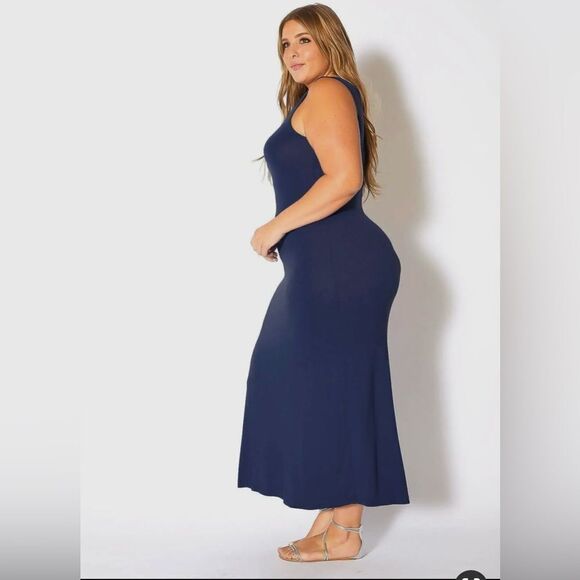 Chic Navy Sleeveless Maxi Dress - Picture 2 of 4